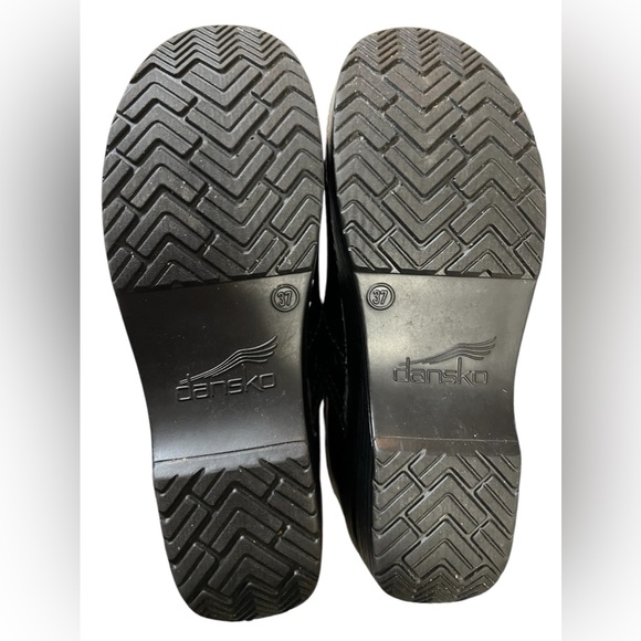 Dansko Black Patent Women's Professional Nursing Clogs Size EU 37, 6.5-7 Narrow - Picture 9 of 10